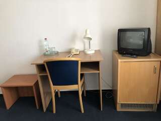 Отель Bulvar Shevchenko Киев Одноместный номер с общей ванной комнатой-1